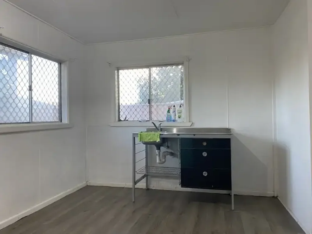 Lovely Cabin great location for Lease