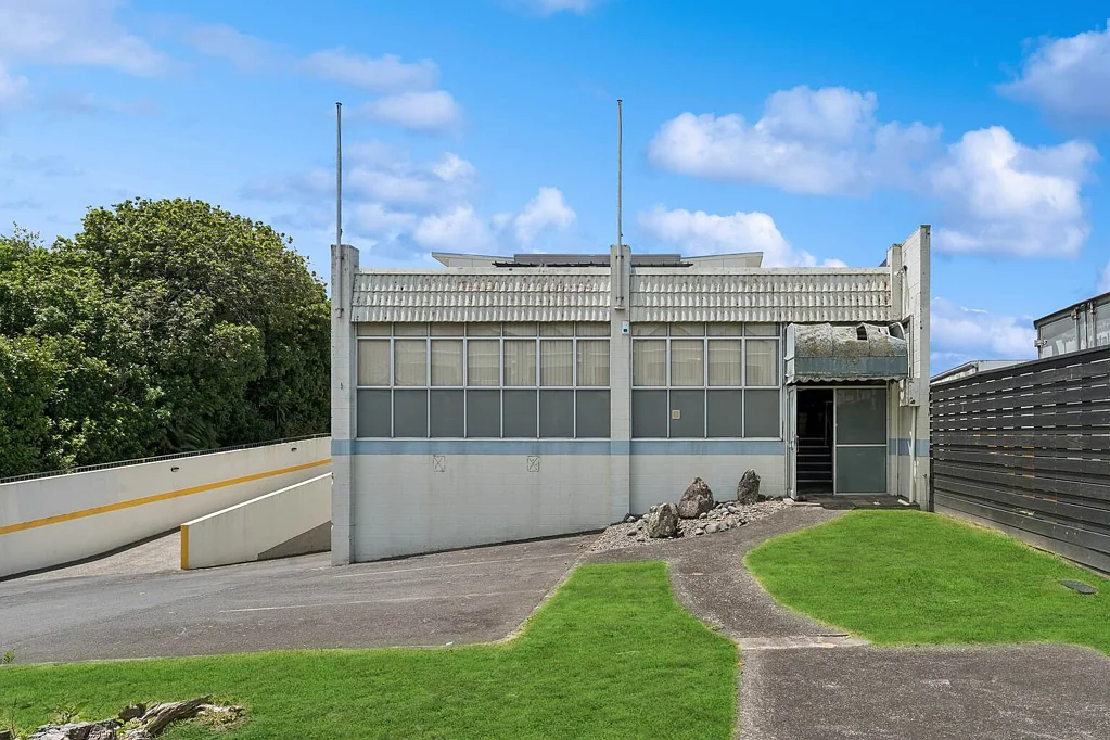 Mount Wellington VACANT WORKSHOP/OFFICE – OCCUPY OR INVEST