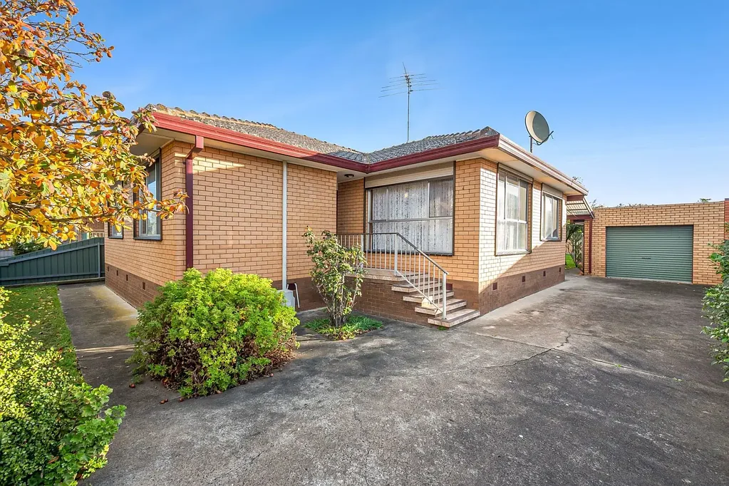 Bell Park 3Moenga Bell Park Gem