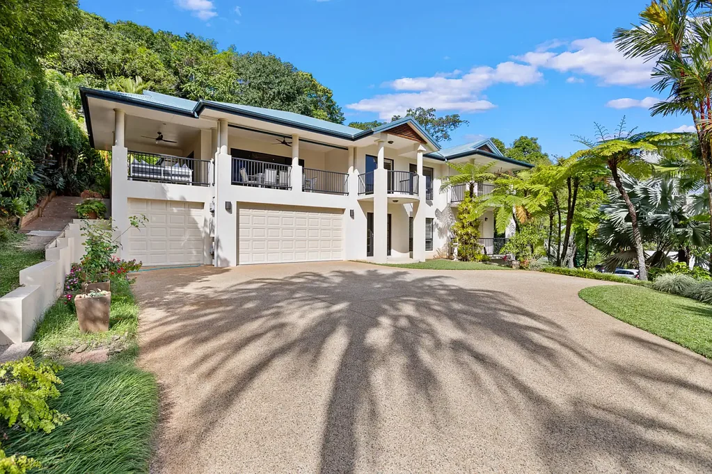 2 Fallon Close, Brinsmead, QLD 4870