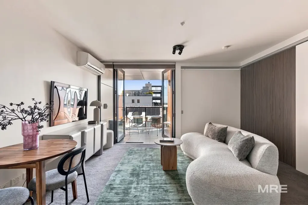 Brunswick 2 Bedroom Stylish Brunswick Living Awaits You