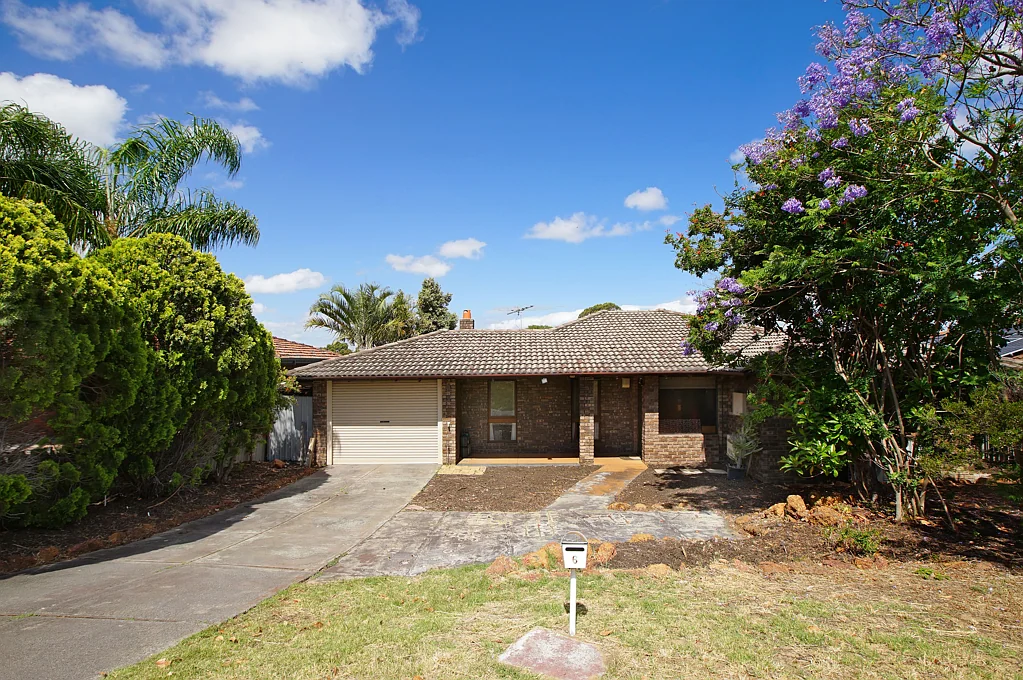 6 Davies Crescent, Kardinya, WA 6163