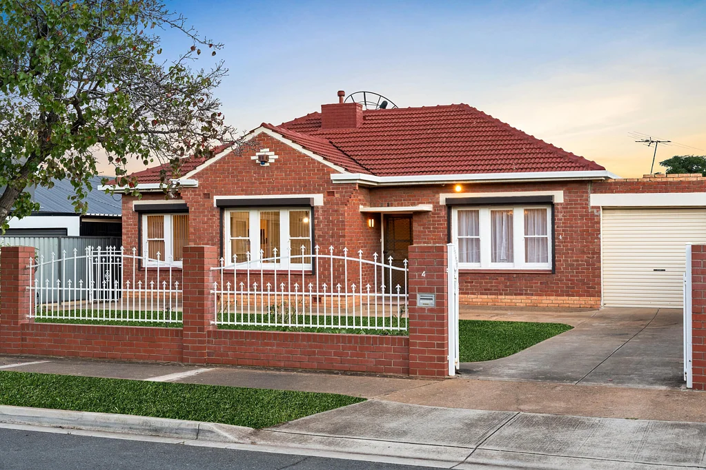 Woodville North 3Zimmer Original Charm on a Generous Allotment with Future Potential