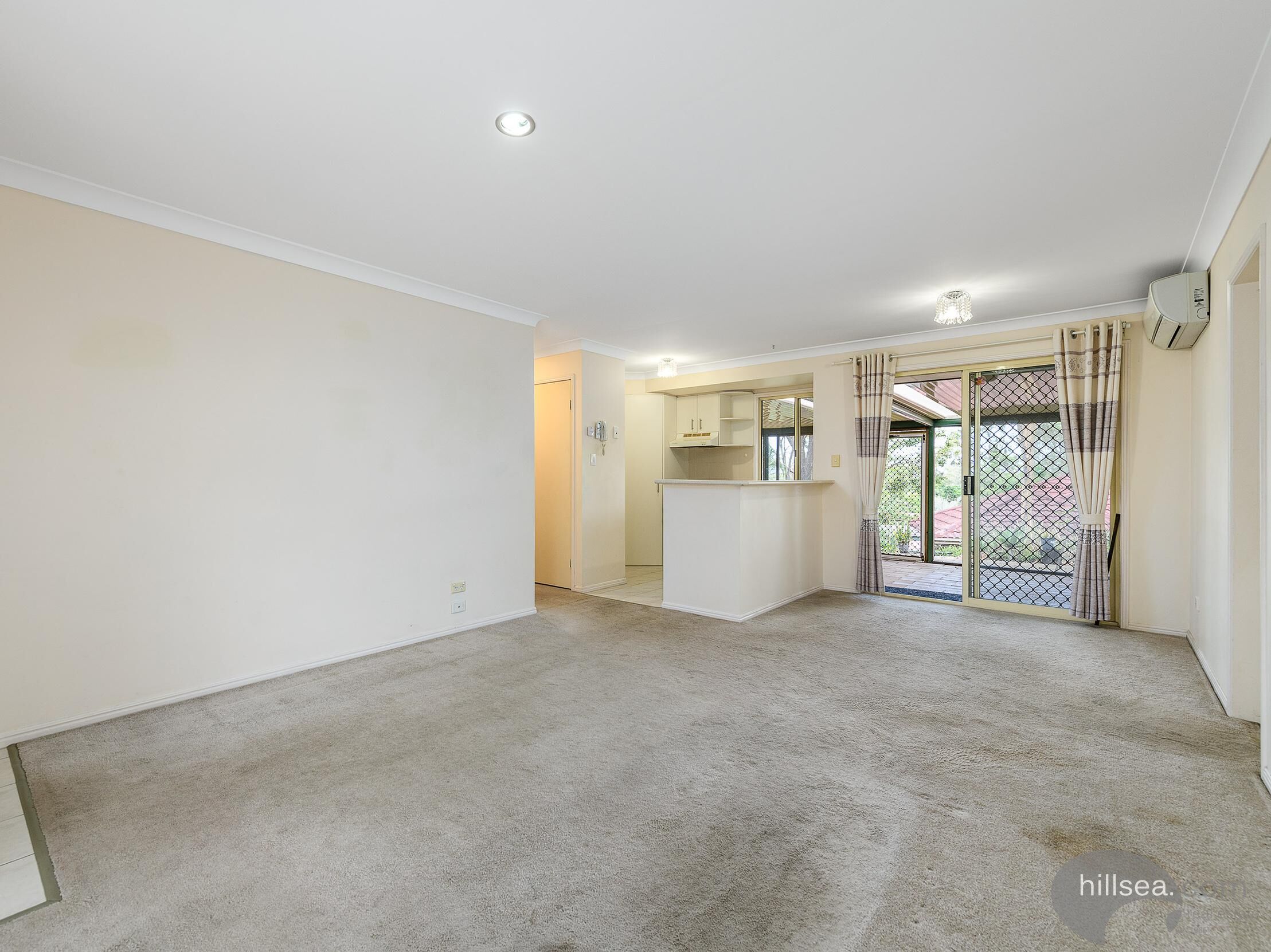 LINDFIELD PLACE 8 DOYALSON PL, HELENSVALE QLD 4212, 0部屋, 0バスルーム, Townhouse