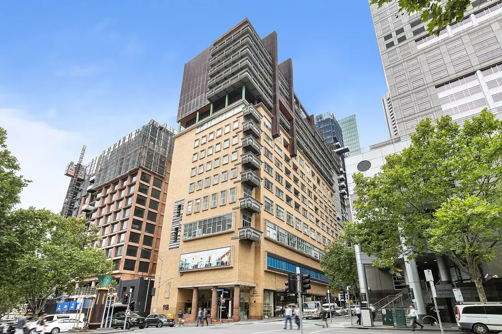 BRIGHT APARTMENT IN THE BEST LOCATION