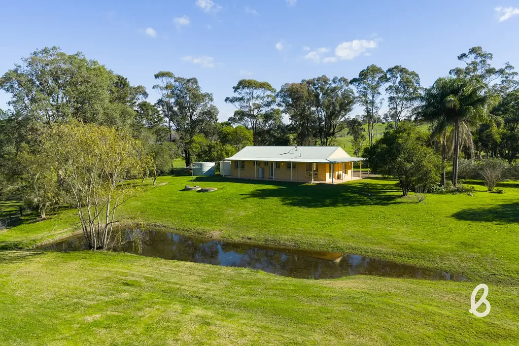Singleton  Lifestyle Acreage with Exceptional Water Security