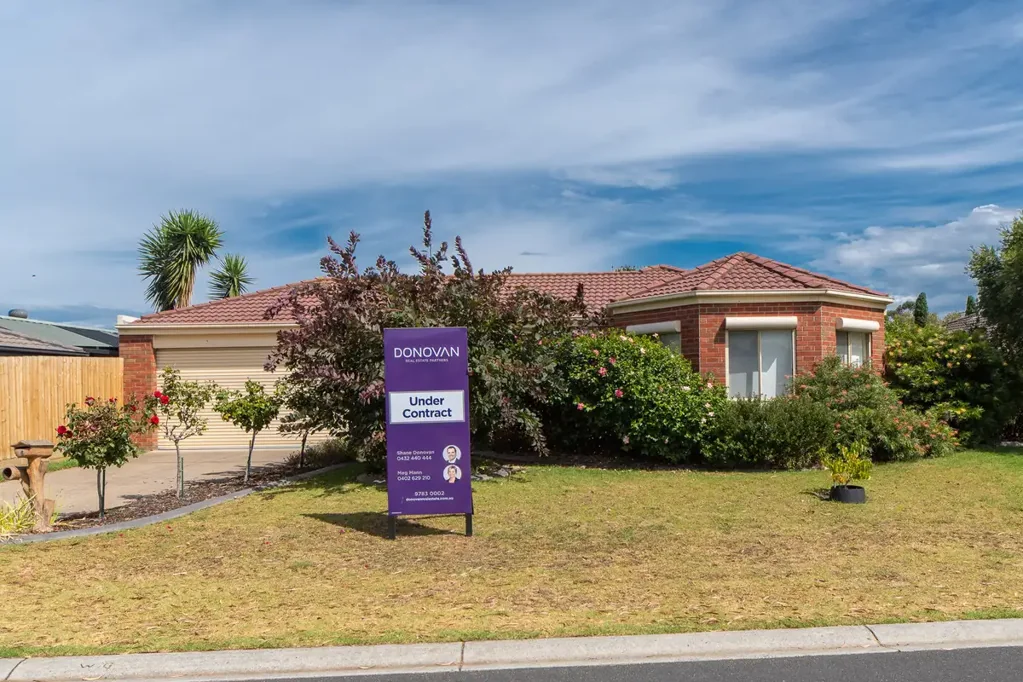 6 Melanie Blair Place, Skye, VIC 3977