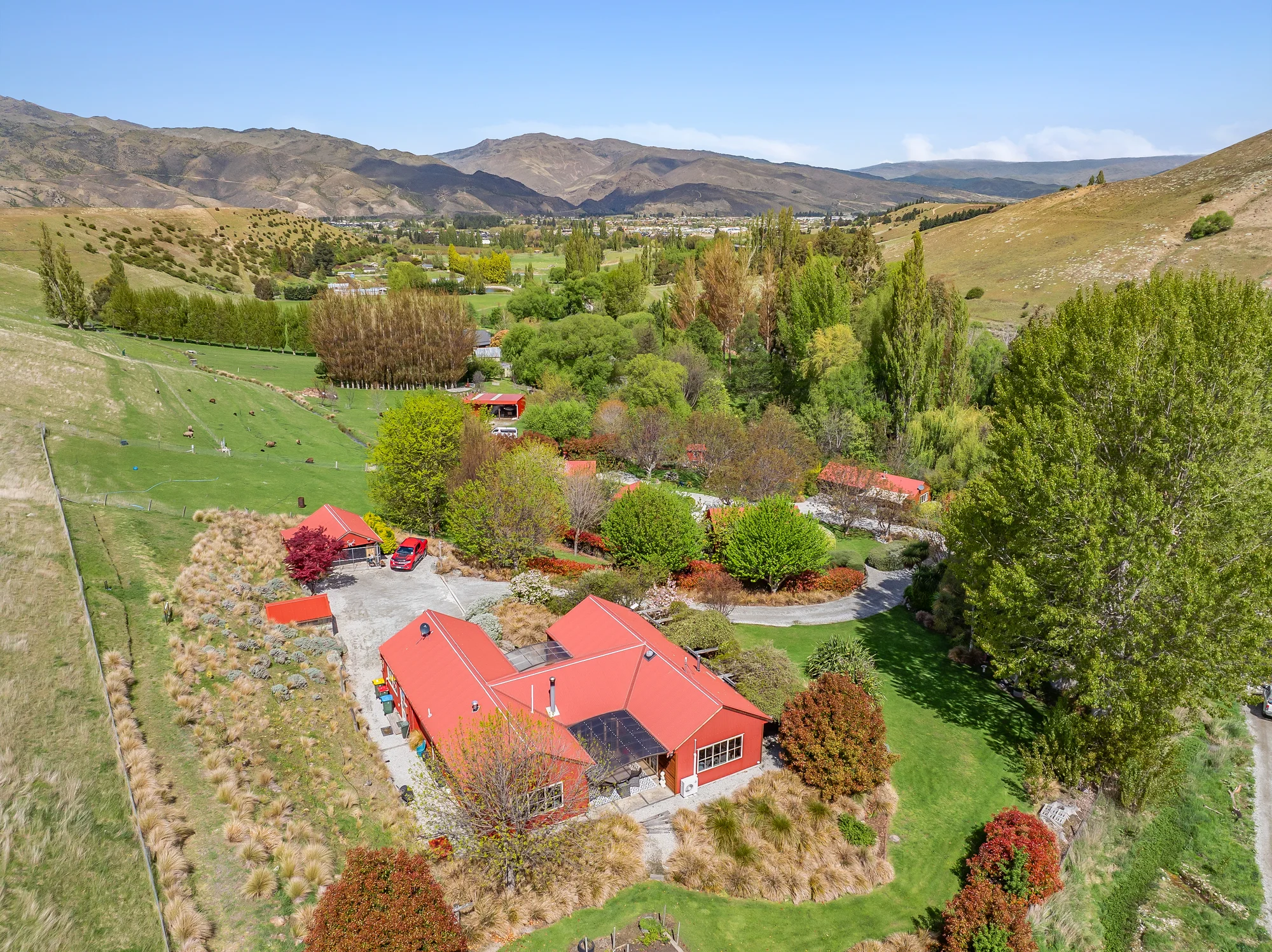 Cromwell A magical lifestyle and income opportunity