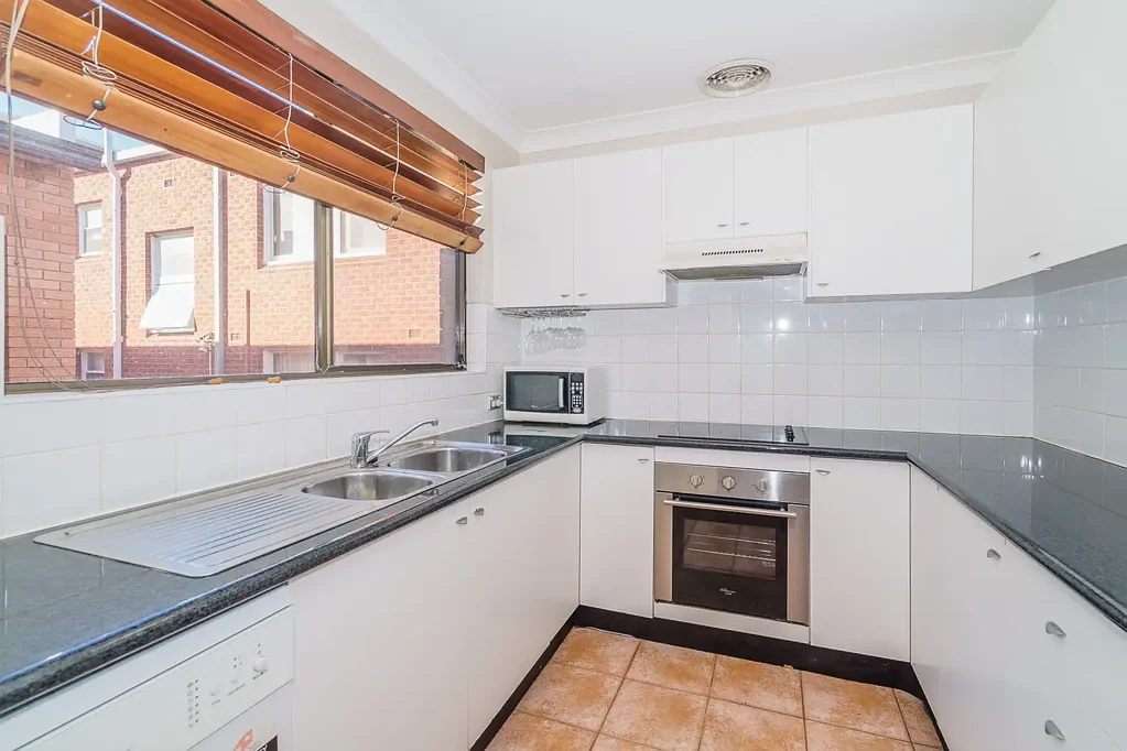 Oversized 2 Bedroom Apartment