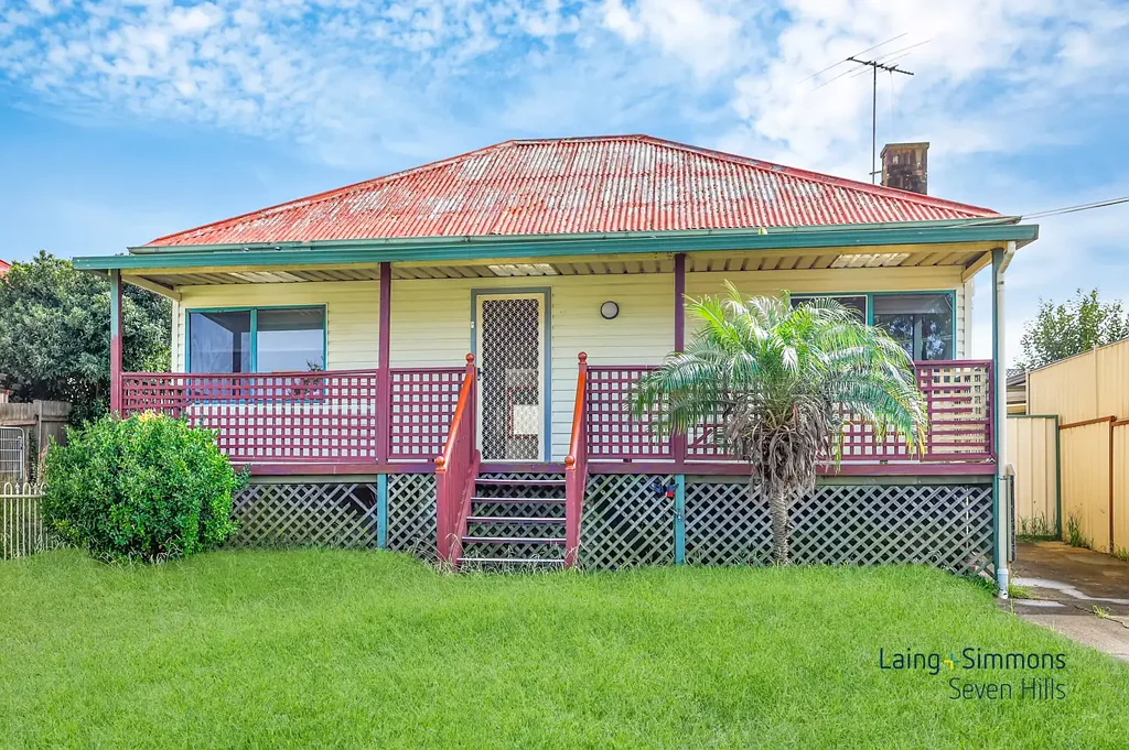 Renovated 2 Bedroom House!!