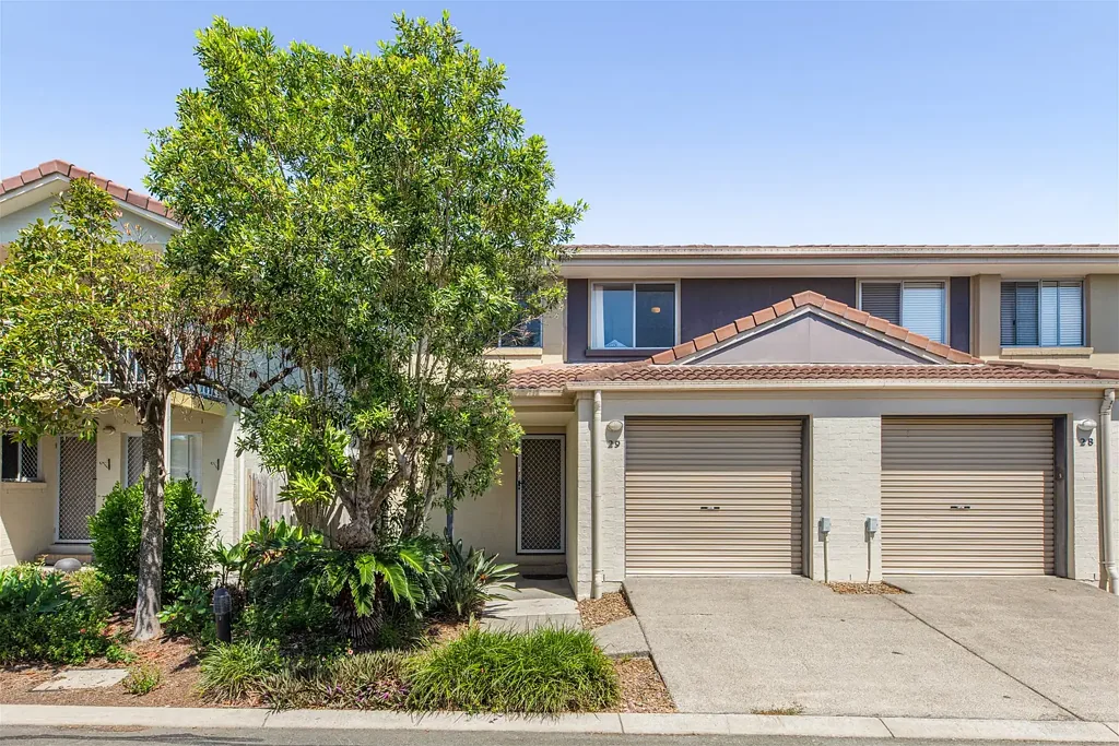 Meadowbrook 3 Slaapkamer Spacious 3-Bedroom Townhouse Near Griffith University & Logan Hospital