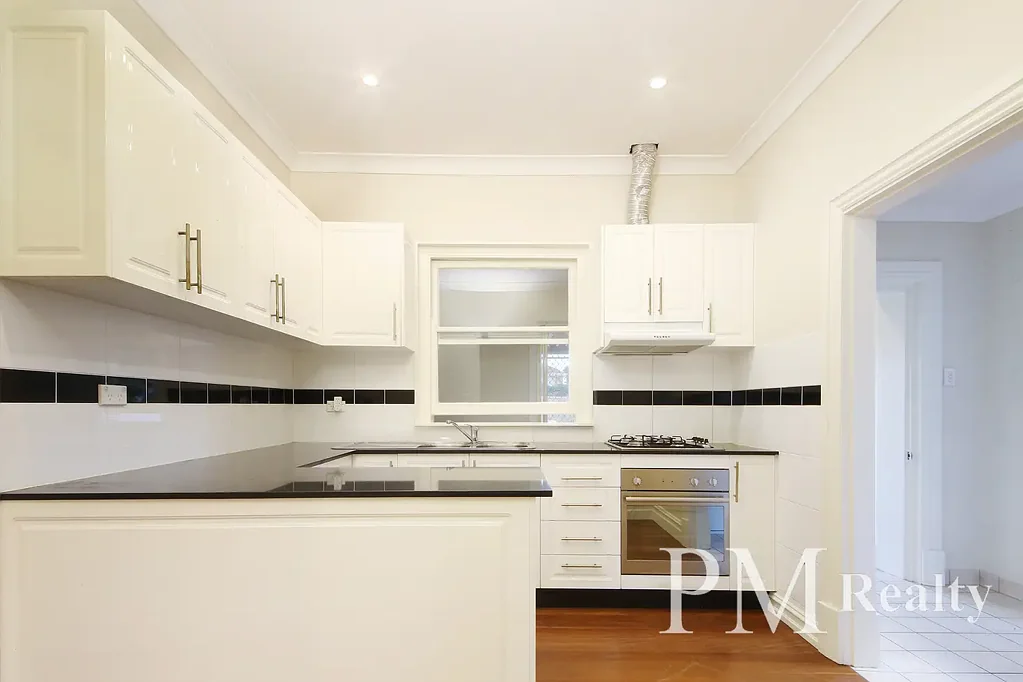 Large 3 Bedroom Family Home