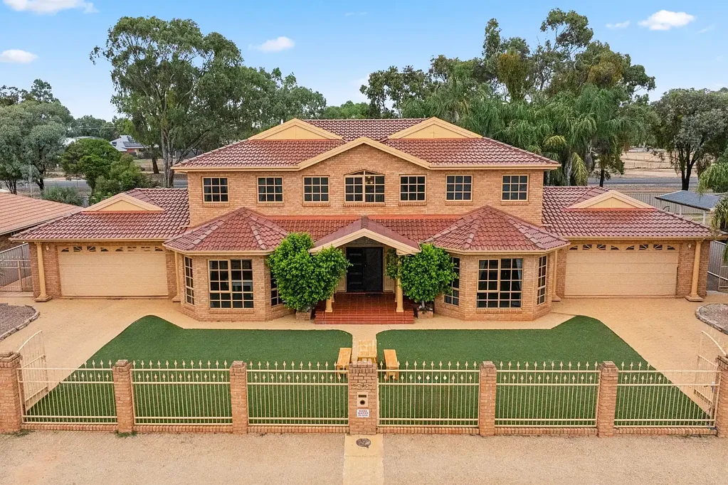 Cobram 5Phòng ngủ The Ultimate Family Sanctuary