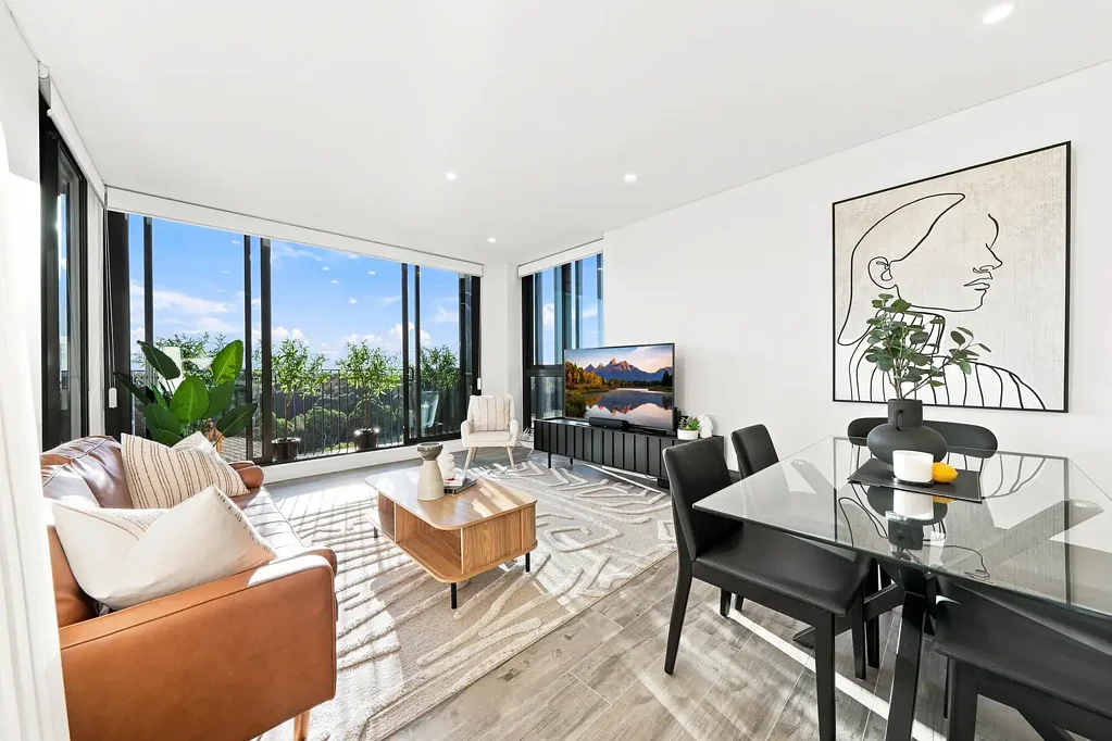 Wentworth Point 3 Bedroom Elevated Luxury Living with Spectacular Views