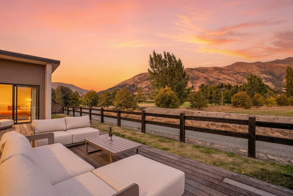 Wanaka 3房  Modern Living with a Peaceful Rural Feel