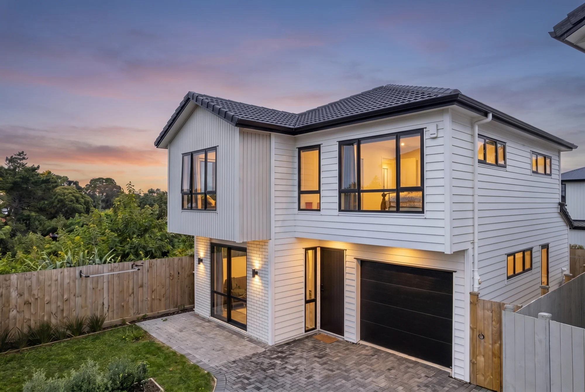 Otahuhu 3chambre Boutique Living - 3 Bedrooms | 2 Living Areas