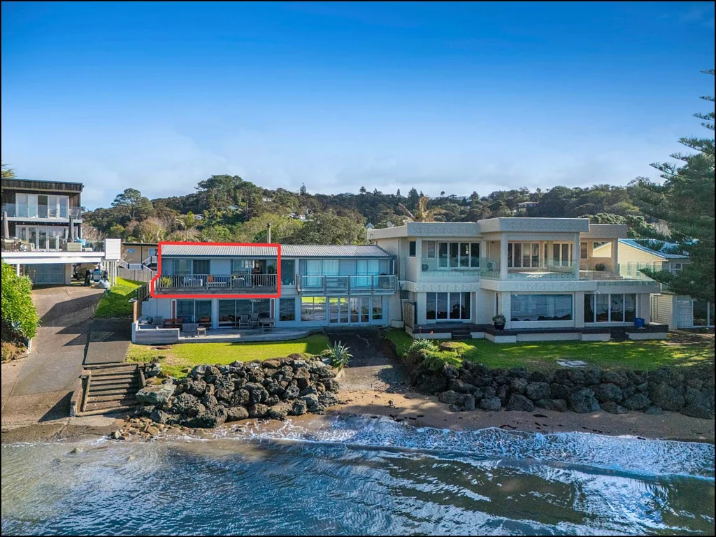 Arkles Bay 1ਬੈੱਡਰੂਮ Beachfront Bargain!