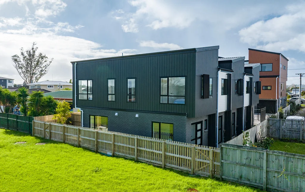 Te Atatu Peninsula 2房  Affordable Parkside First Home