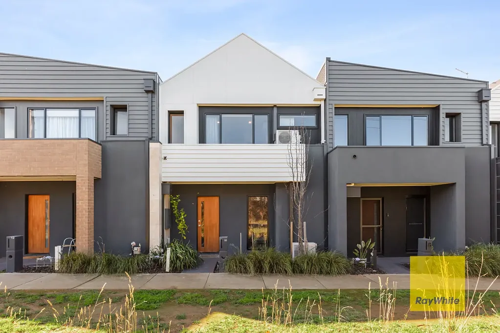 Armstrong Creek 3 Bedroom Stylish Living, Low-Maintenance Lifestyle