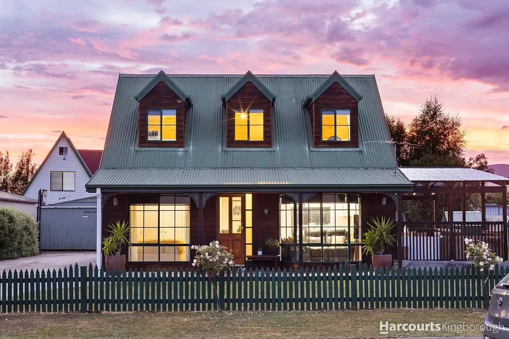 12 Carrington Drive, Margate, TAS 7054