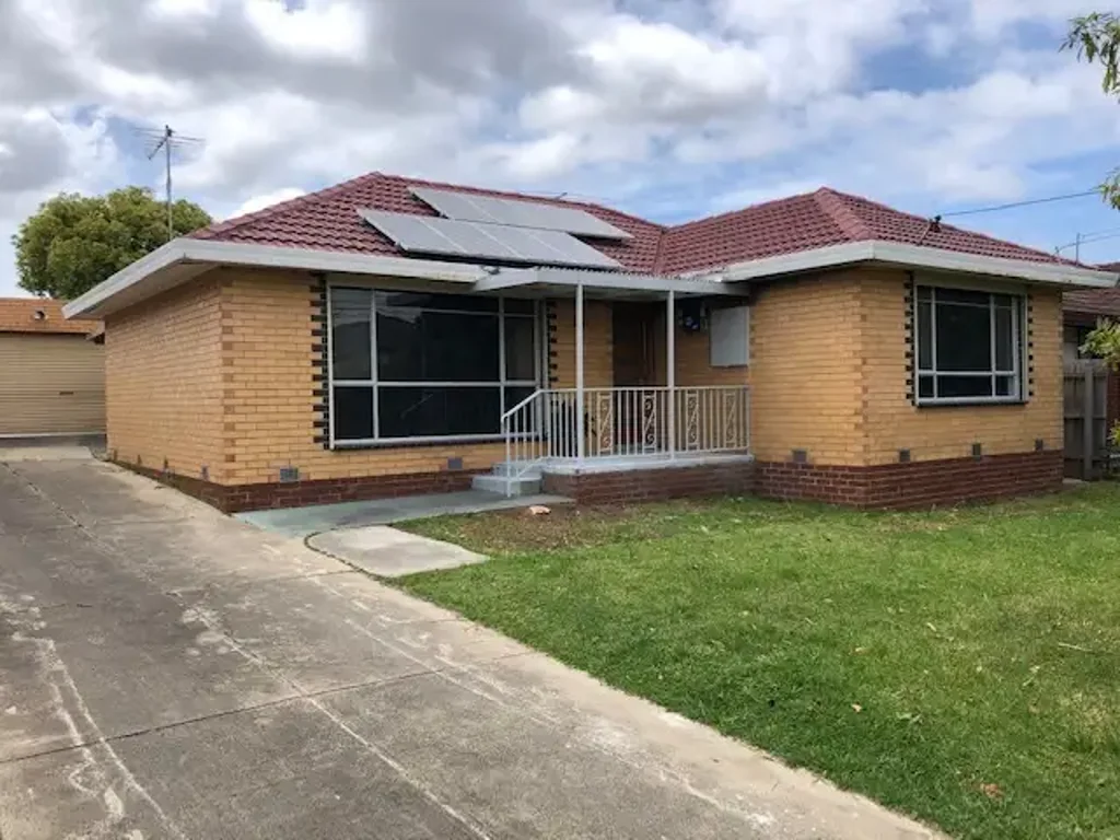 RENOVATED HOME CLOSE TO EVERYTHING!