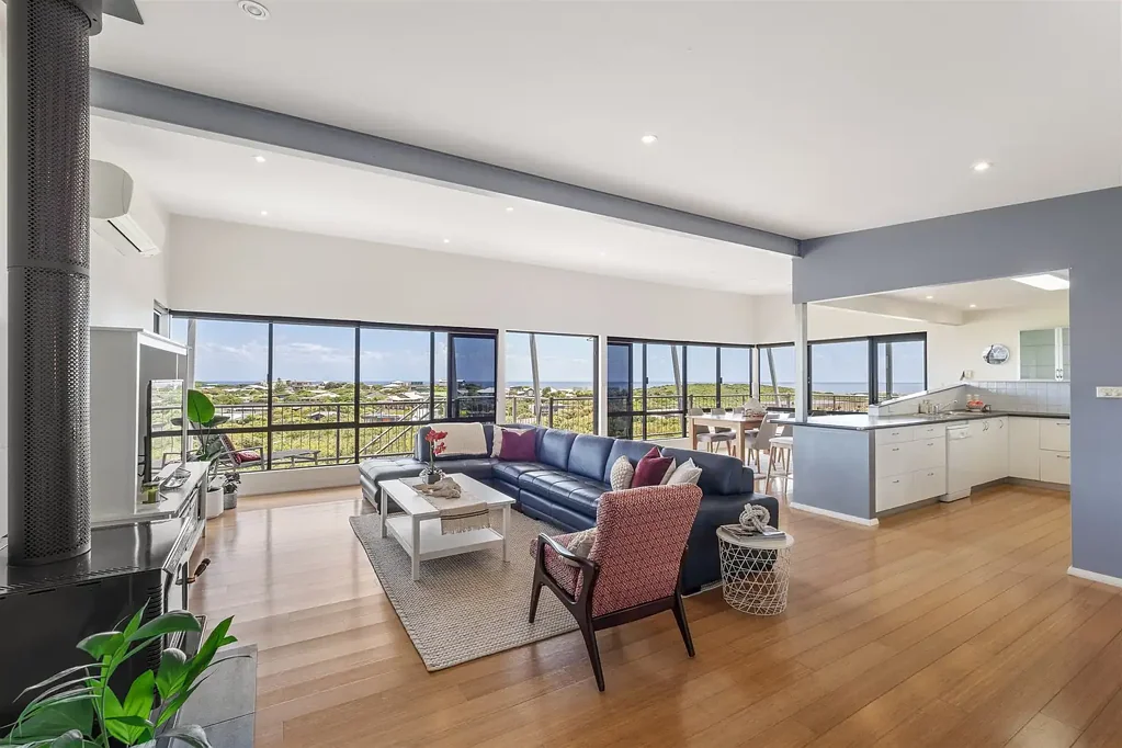 8 Lesueur Place, Gnarabup, WA 6285