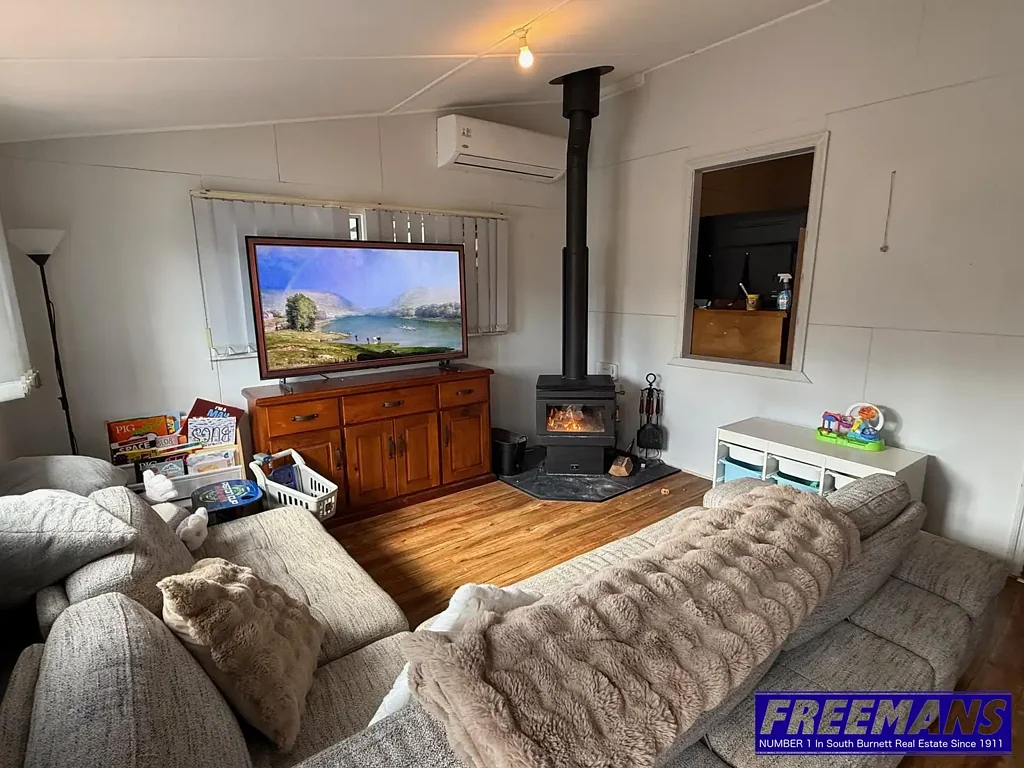 Yarraman 3कमरा Spacious Family Living with Modern Comforts