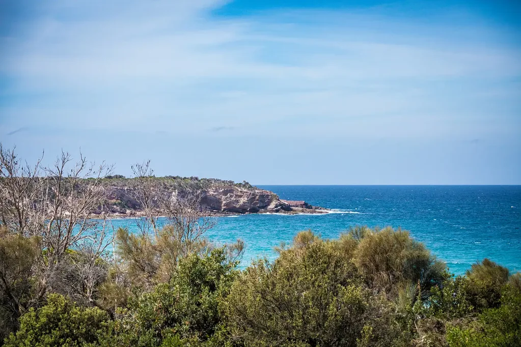 Tura Beach 3房  Ocean Front, Torrens-titled Modern Duplex