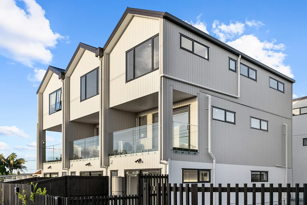 Te Atatu South 3Phòng ngủ Spacious, Stylish, & Ready to Move In