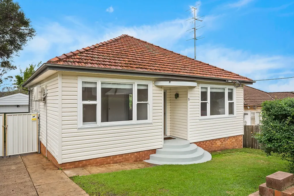 1 Beresford Street, Coniston, NSW 2500