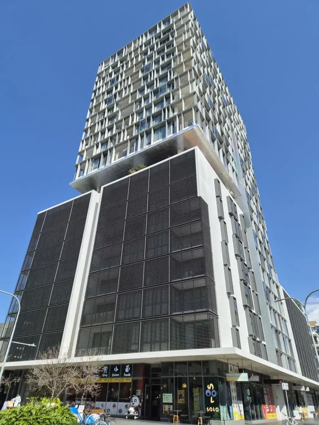 Waterloo 2Kwarto Elevated Urban Living Top-Level Apartment with Northern View