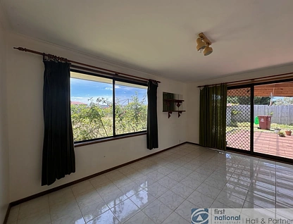 97 Chalcot Drive, Endeavour Hills, South East Melbourne, 3 Bedrooms, 1 Bathrooms, House