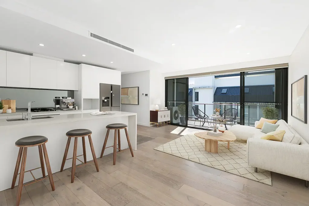 Caringbah 3房 采光充足的奢华生活 Light-Filled Luxury Living
