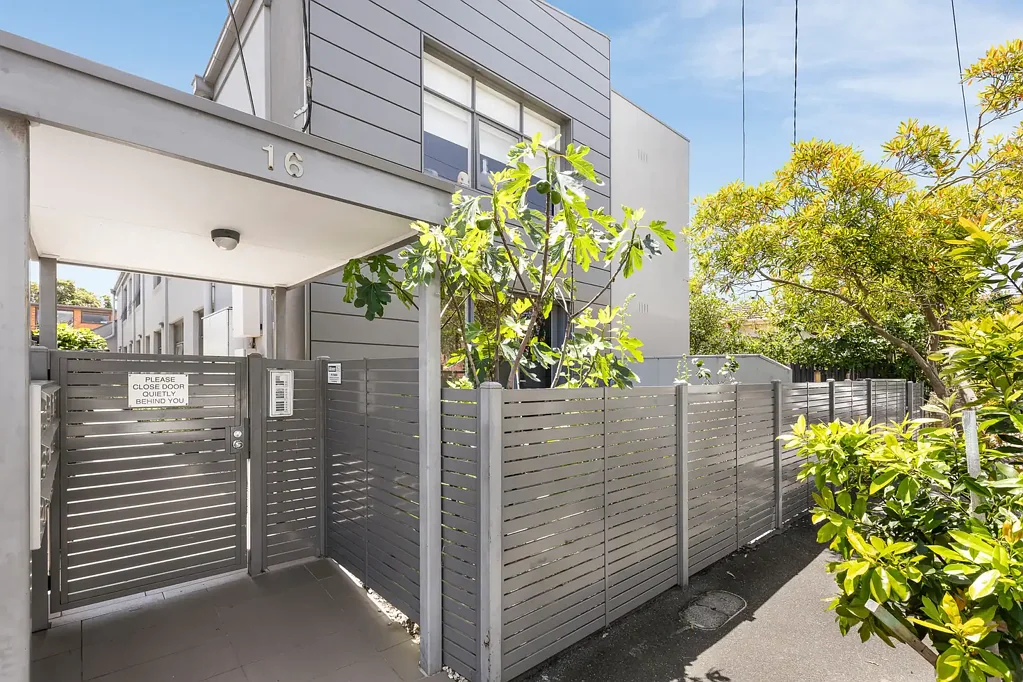 Balaclava 1ਬੈੱਡਰੂਮ Ground-Floor Courtyard Gem