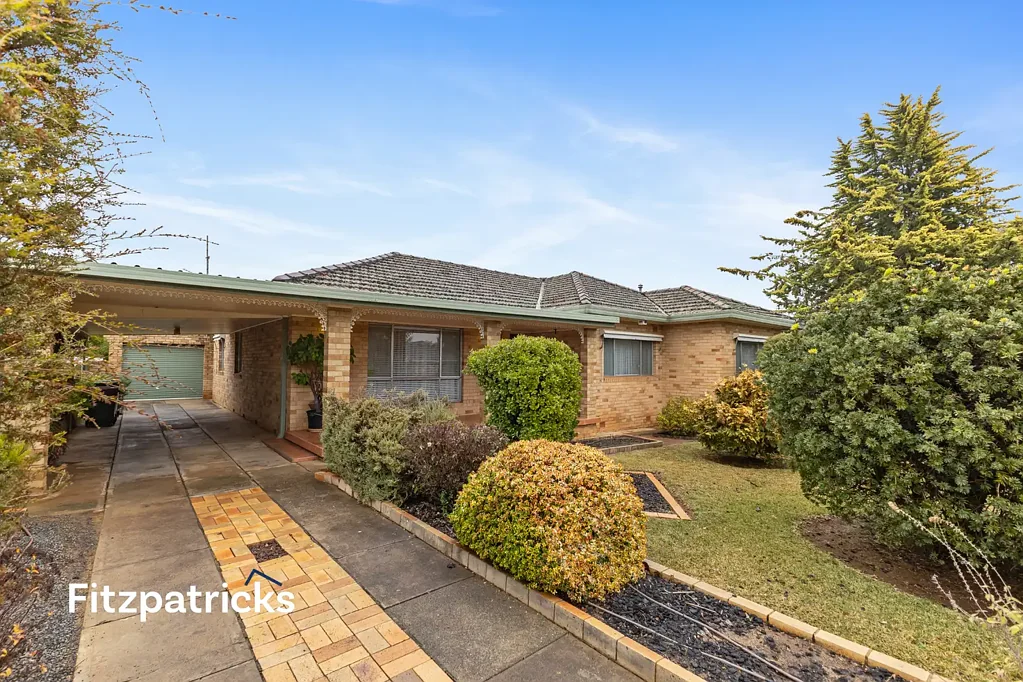 18 Walteela Avenue, Mount Austin, NSW 2650