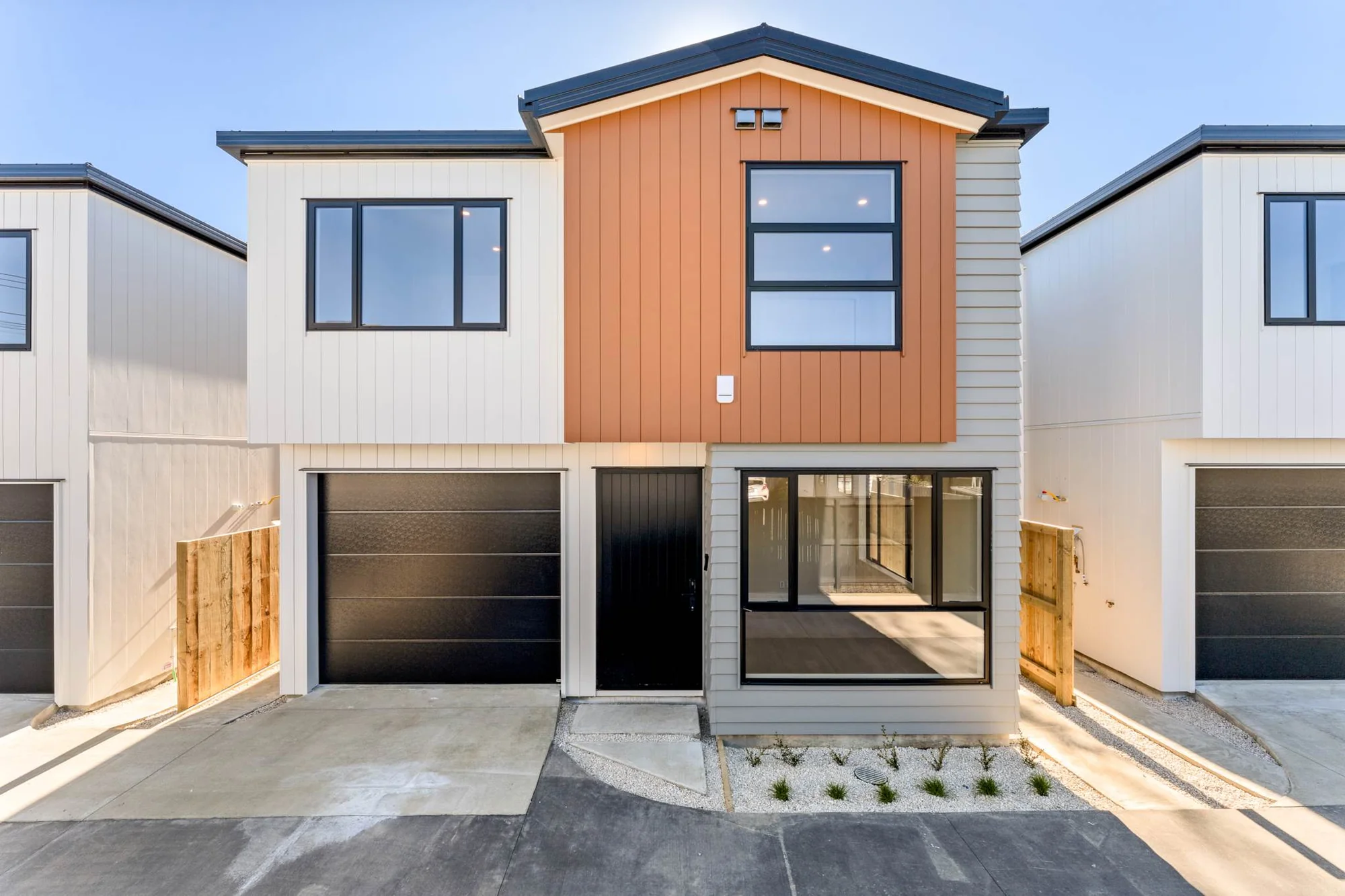 Te Atatu Peninsula 4Habitaciones Standalone with double garage!