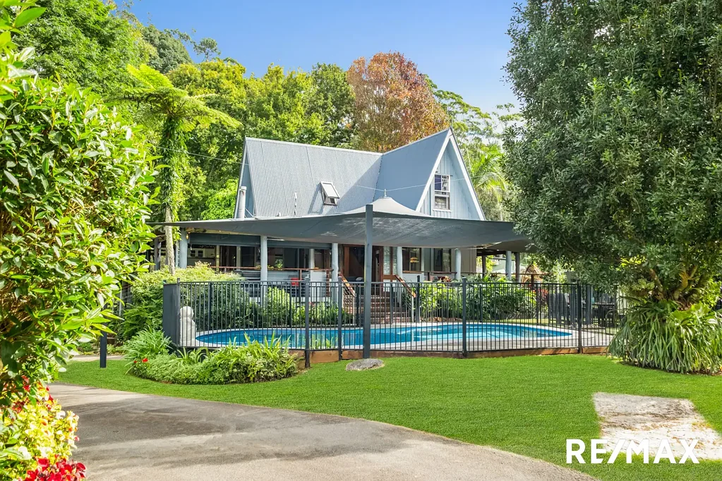 11 College Road, Mapleton, QLD 4560