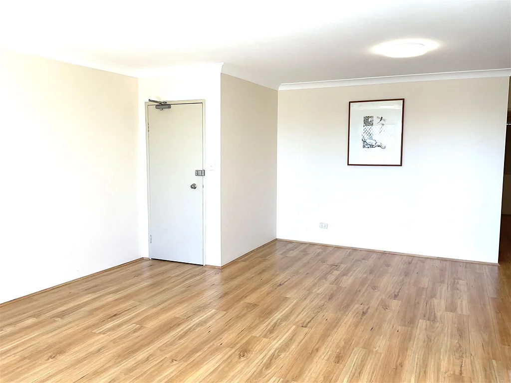 Lakemba 2બેડરૂમ PRIME LOCATION !! Suit First Home Buyer & Investor.
