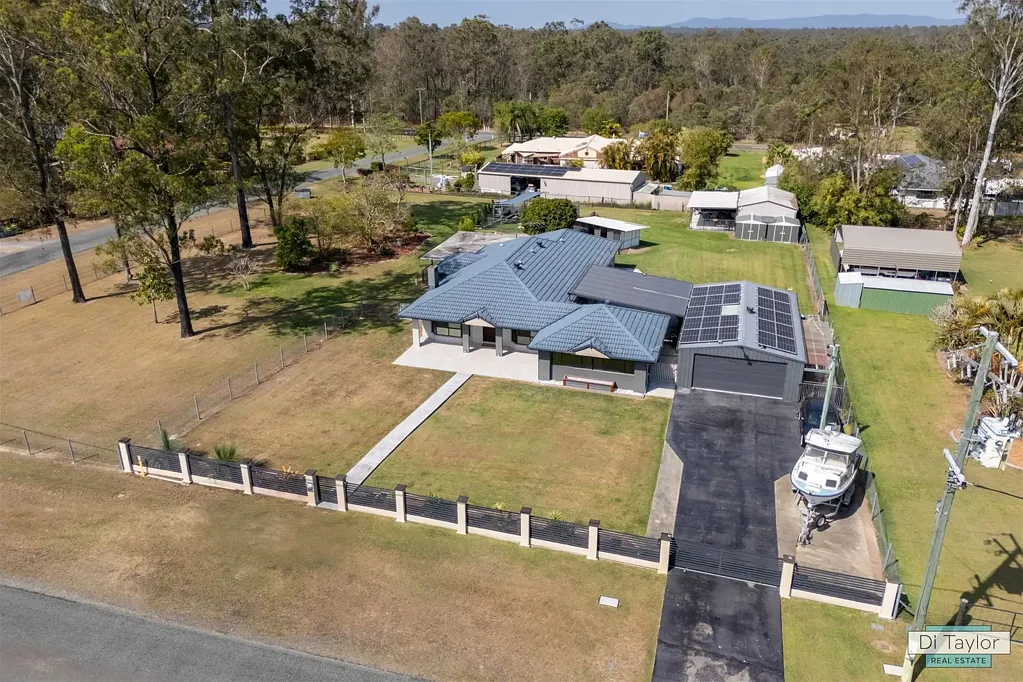 10-16 Madison Court, Munruben, QLD 4125
