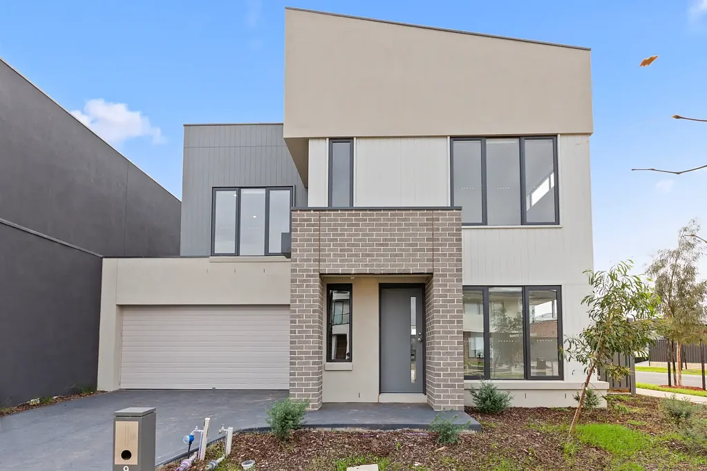 Brand new three bedroom Townhouse