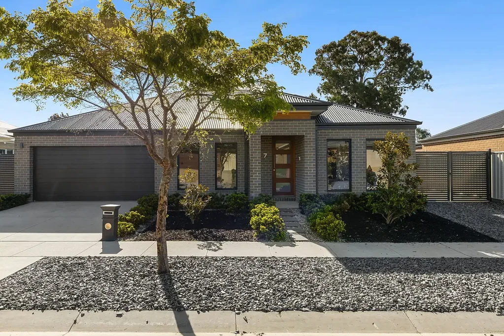 Wodonga 3कमरा Imagine Executive Living… Can You Picture It?