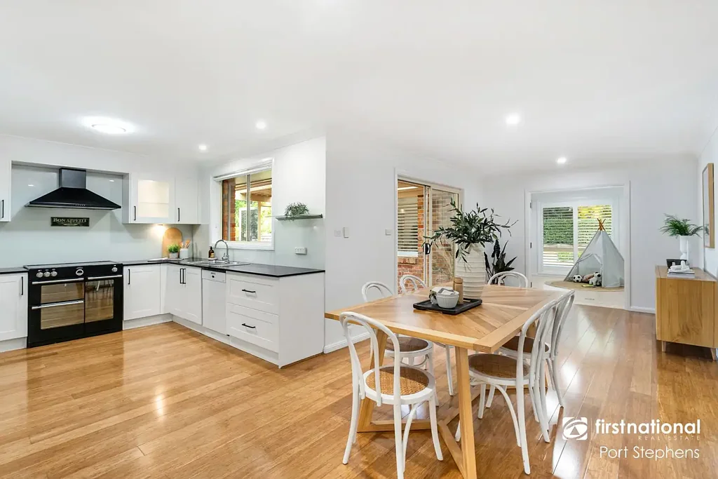 Salamander Bay 4部屋 Designed for Family Life, Positioned for Convenience