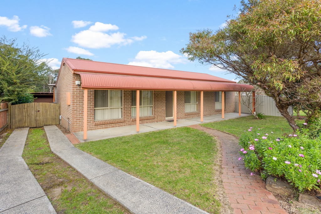 16 CREST AV, NORTH NOWRA NSW 2541, 0 habitaciones, 0 baños, House