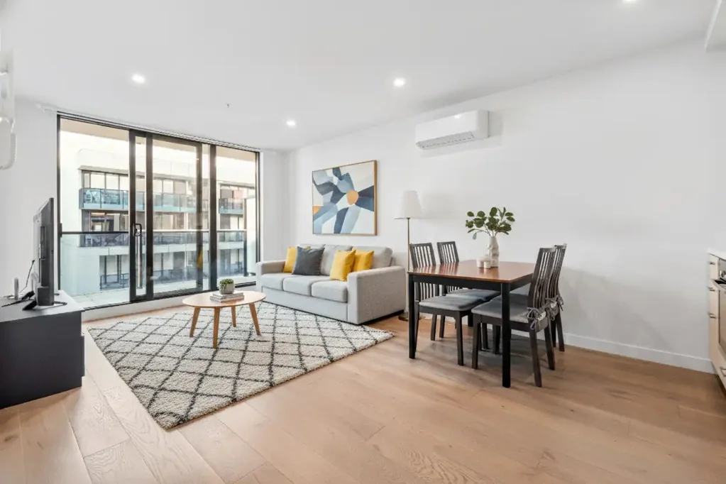 Cheltenham 2 Slaapkamer Up High Amongst the Action