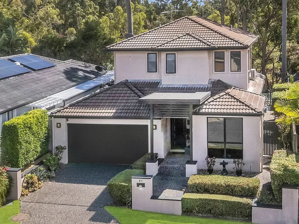 Robina 4Habitaciones OWNER RELOCATING, DONT MISS THIS GOLF COURSE FRONTAGE RESIDENCE.
