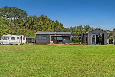 PRIVATE BUSH RETREAT