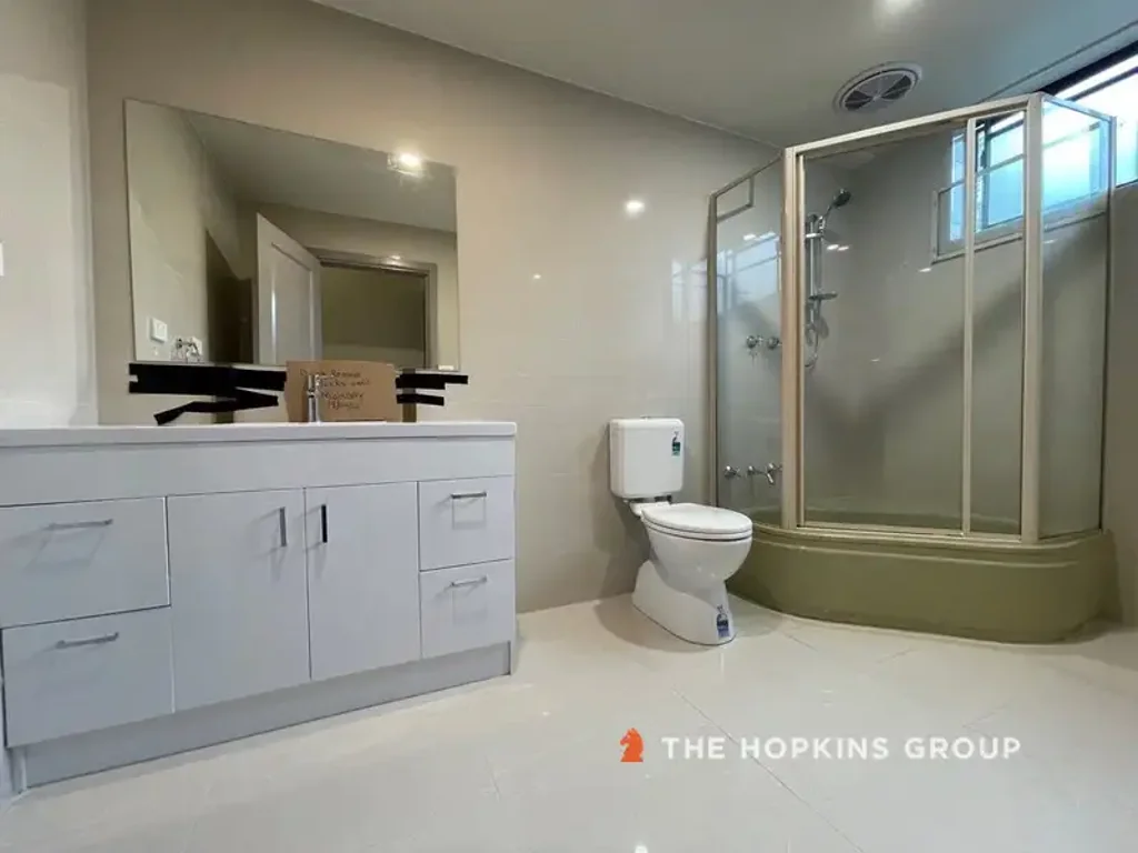 LOVELY AND WELL-LOCATED ROOMING HOUSE