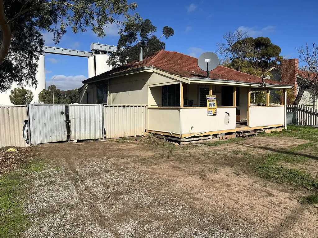 Tammin 3房  AUCTION - 18TH JULY 2026 - 11AM