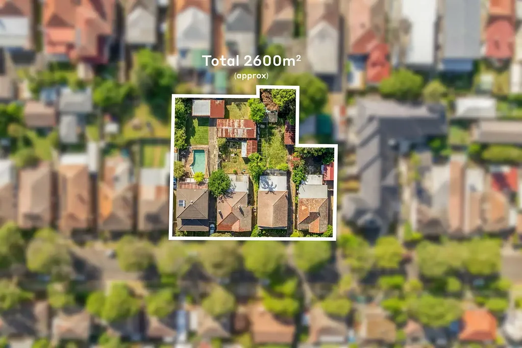 Strathfield 18कमरा Rare opportunity for significant development uplift