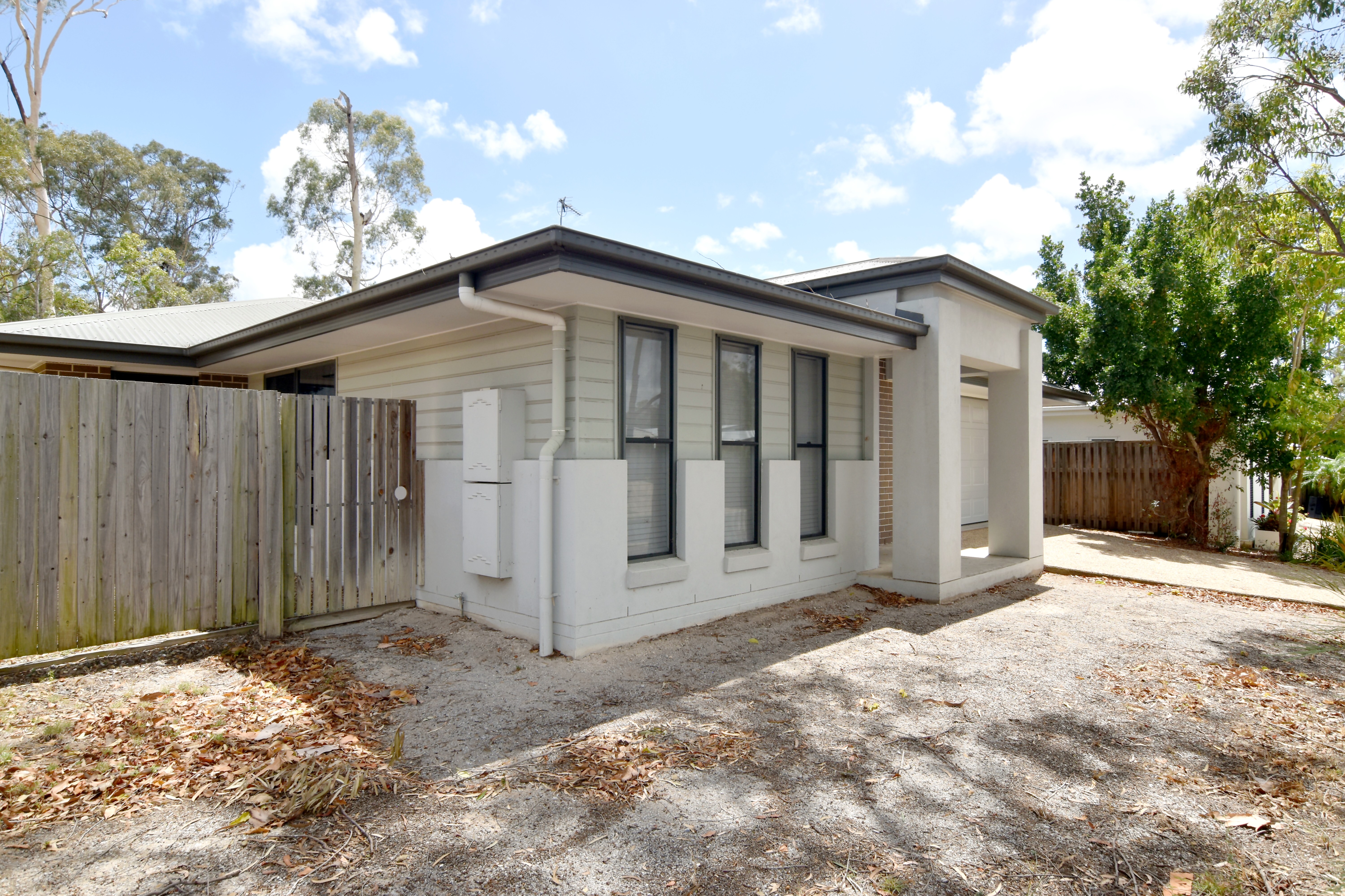 14 SUNDOWNER RD, CLINTON QLD 4680, 0部屋, 0バスルーム, House